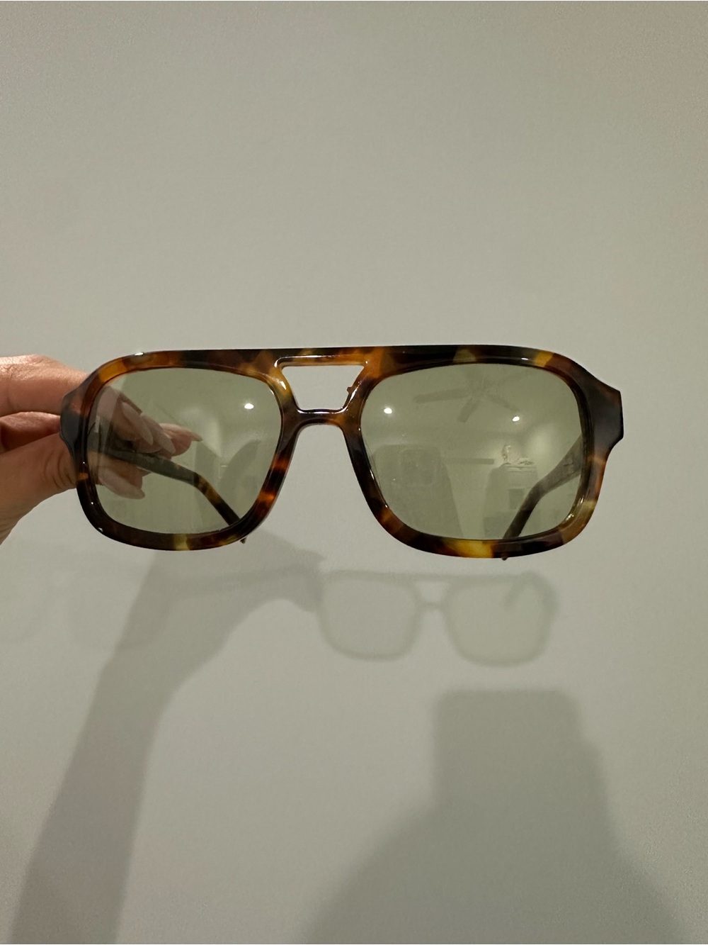 VEHLA River Sunglasses – Honey Tortoise / Sage + Original Case